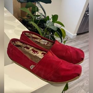 Red TOMS